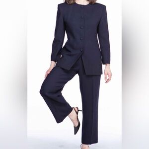 Christian Dior 1980s Navy Blue Worsted Wool Womenโs Suit size 12 Vintage